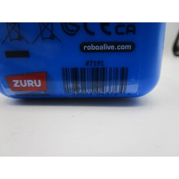 Zuru Robo Alive Robo Fish Blue Water Activated Swims Color Changing - Picture 4 of 4